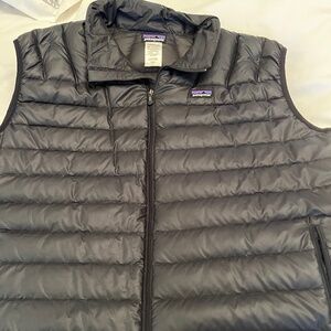 Patagonia Men’s XL down sweater vest